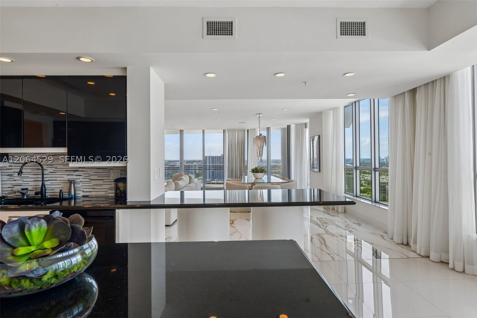 Real estate property located at 3535 Ocean Dr #2106, Broward, Diplomat Oceanfront Resid, Hollywood, FL