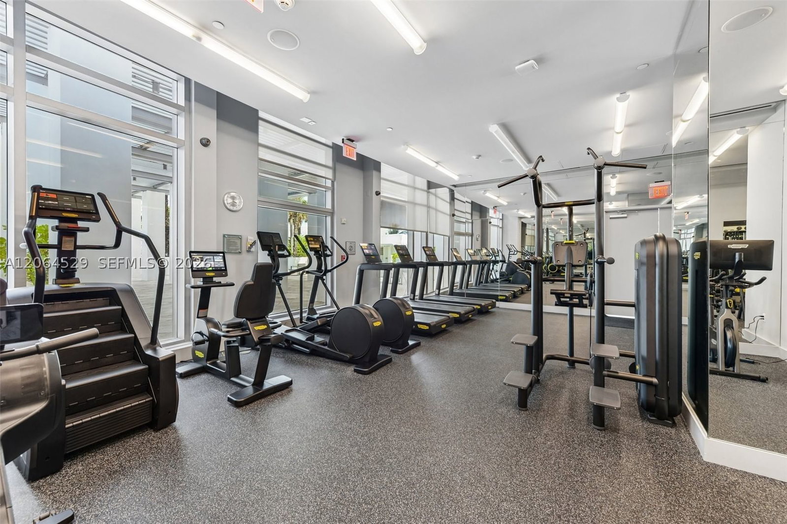 Real estate property located at 3535 Ocean Dr #2106, Broward, Diplomat Oceanfront Resid, Hollywood, FL