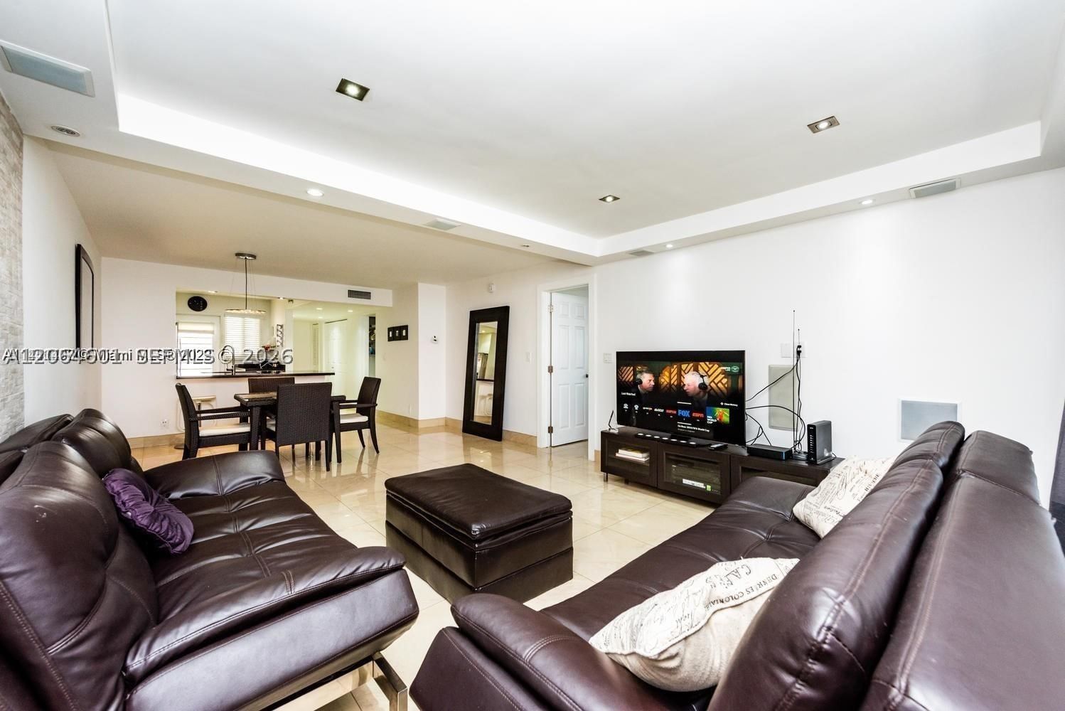 Real estate property located at 2081 Ocean Dr #411, Broward, Riviera Apts A Inc Of Hal, Hallandale Beach, FL
