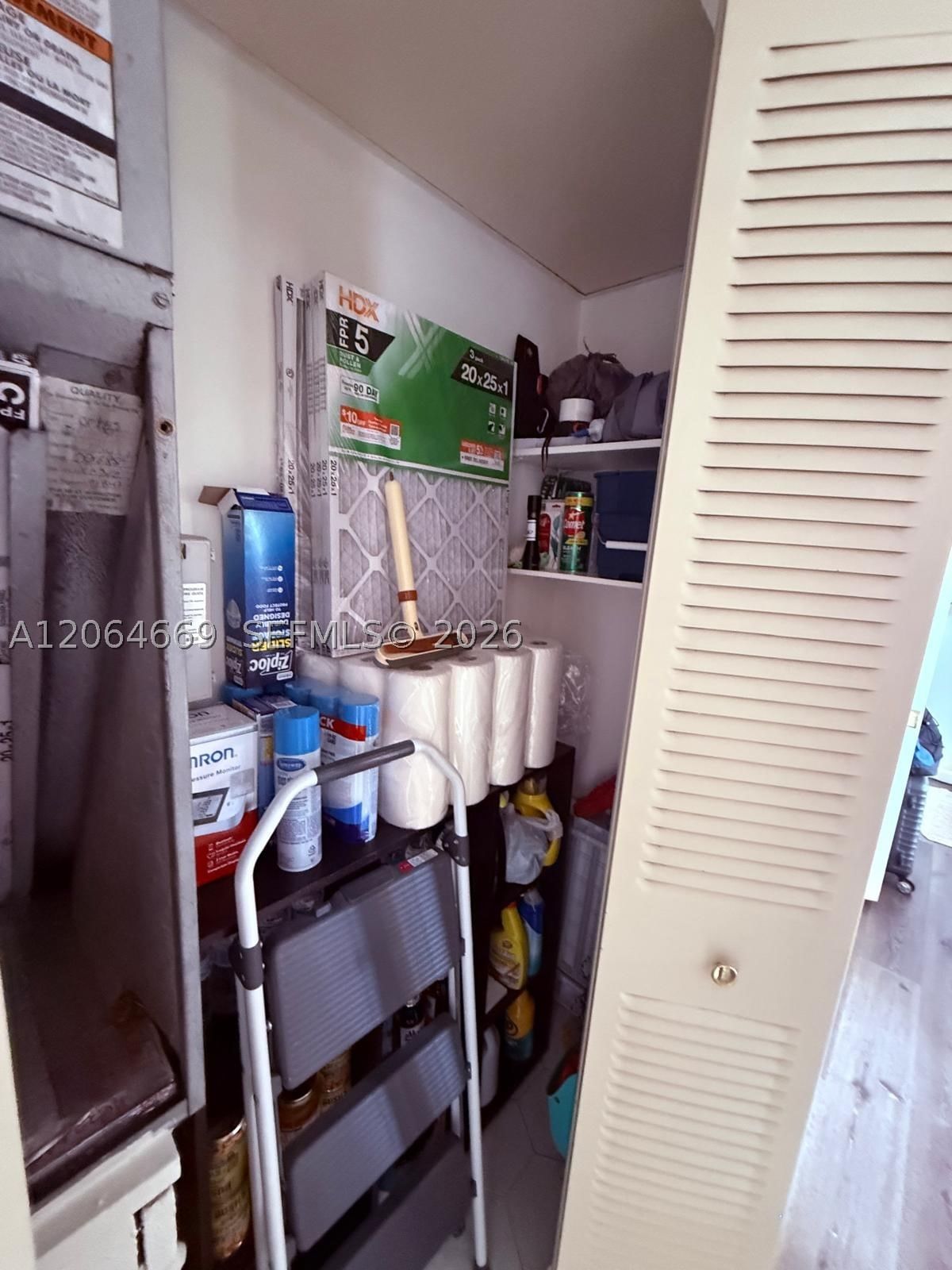 Real estate property located at 1055 Country Club Dr #402, Broward, Oriole Golf & Tennis Club, Margate, FL