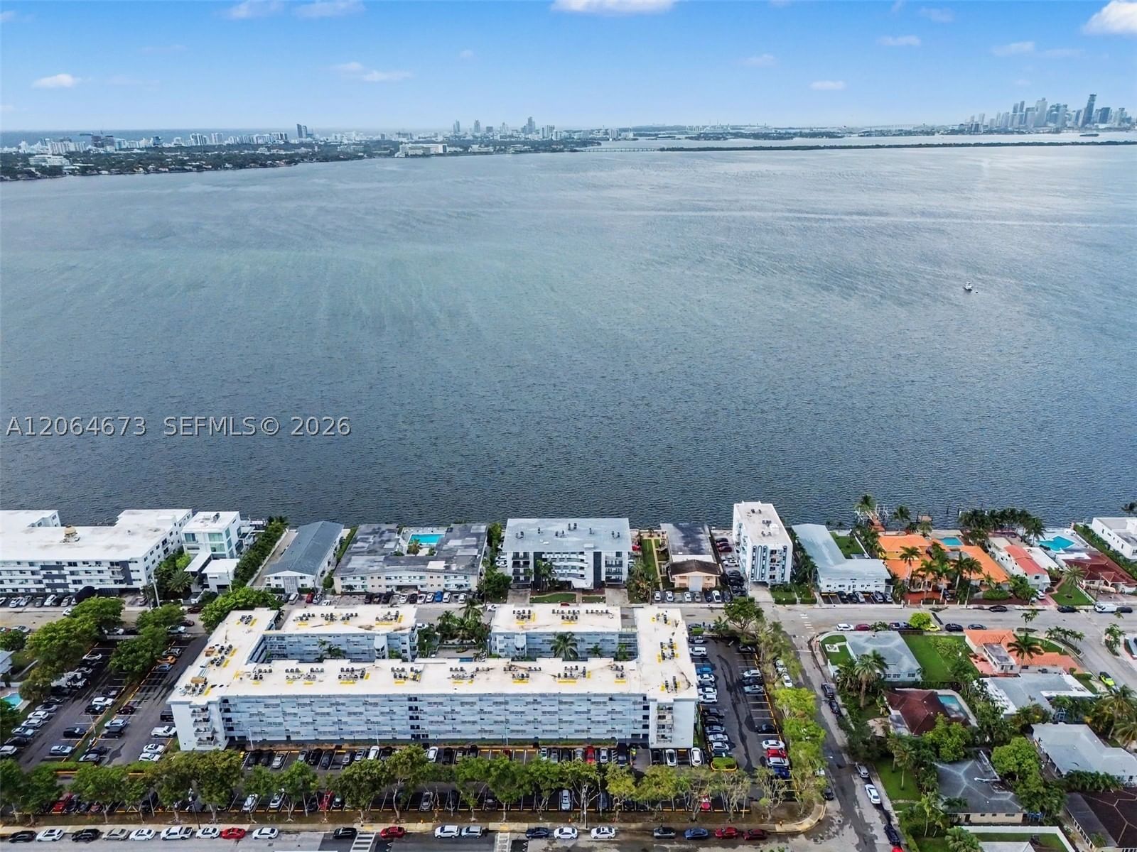 Real estate property located at 1820 Treasure Dr #203D, Miami-dade, Casa Del Rey Condo, North Bay Village, FL