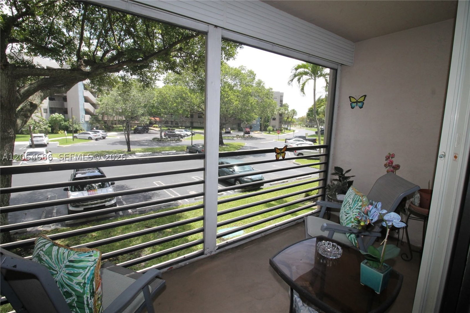 Real estate property located at 900 Colony Point Cir #216, Broward, Colony Point 1 Condo, Pembroke Pines, FL