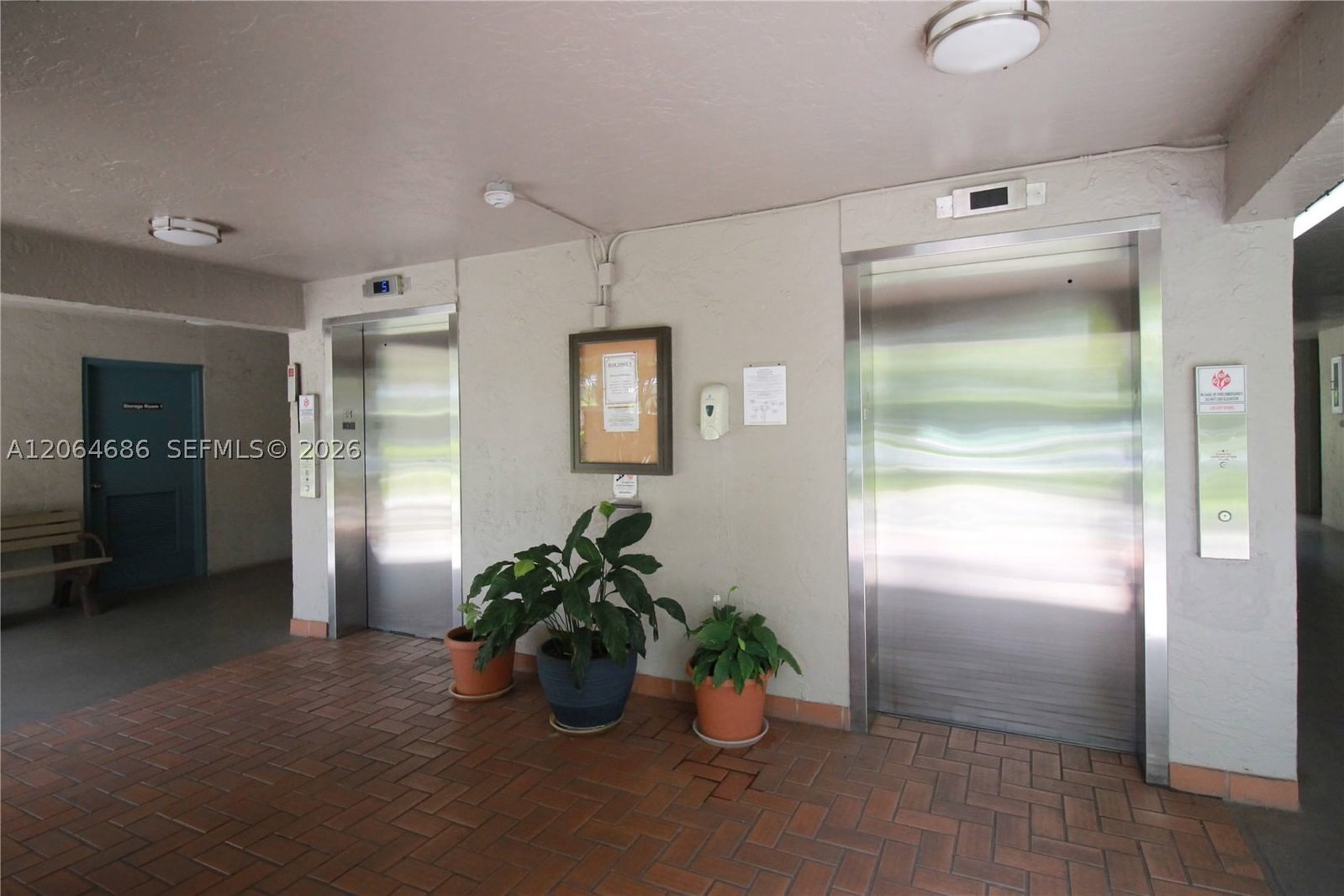 Real estate property located at 900 Colony Point Cir #216, Broward, Colony Point 1 Condo, Pembroke Pines, FL