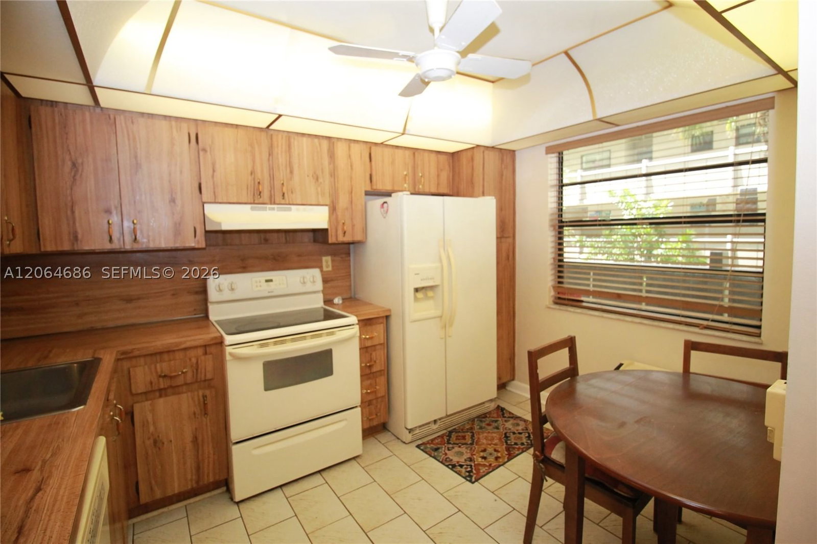 Real estate property located at 900 Colony Point Cir #216, Broward, Colony Point 1 Condo, Pembroke Pines, FL