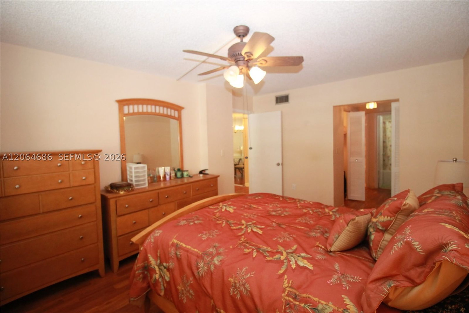 Real estate property located at 900 Colony Point Cir #216, Broward, Colony Point 1 Condo, Pembroke Pines, FL
