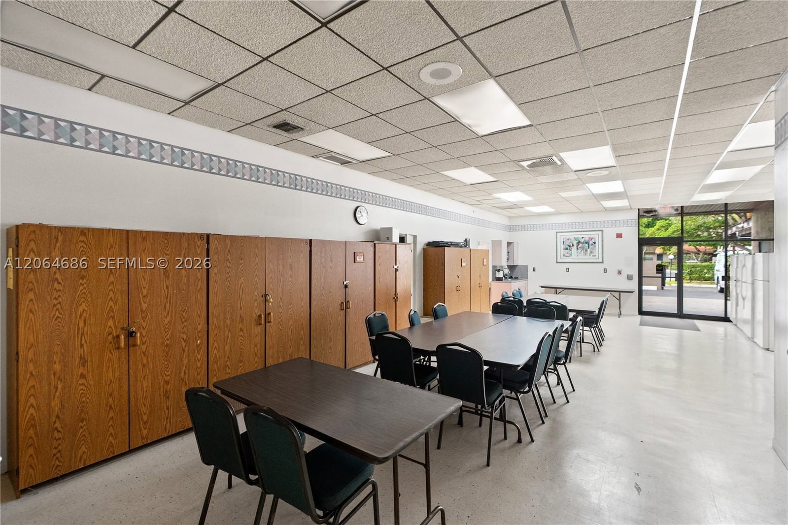 Real estate property located at 900 Colony Point Cir #216, Broward, Colony Point 1 Condo, Pembroke Pines, FL