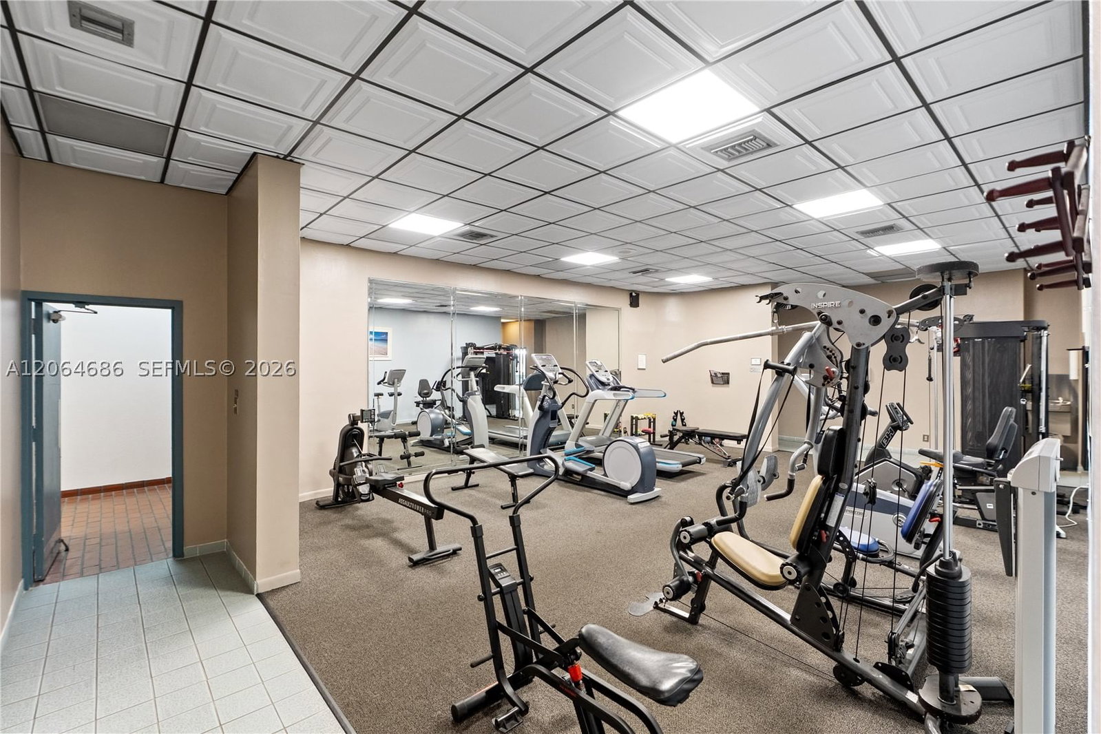Real estate property located at 900 Colony Point Cir #216, Broward, Colony Point 1 Condo, Pembroke Pines, FL