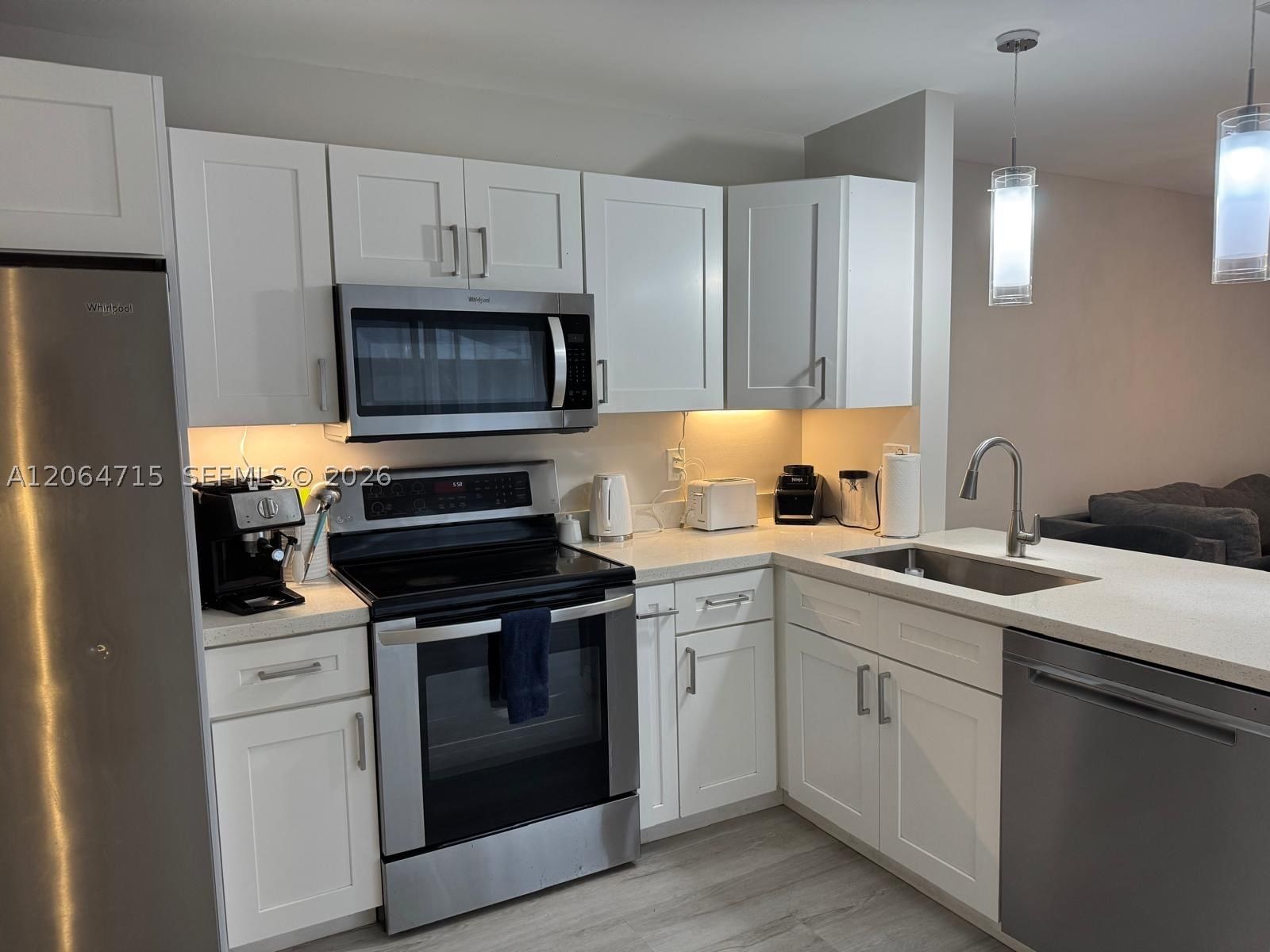 Real estate property located at 11008 Mainsail Dr, Broward, Embassy Lakes, Cooper City, FL