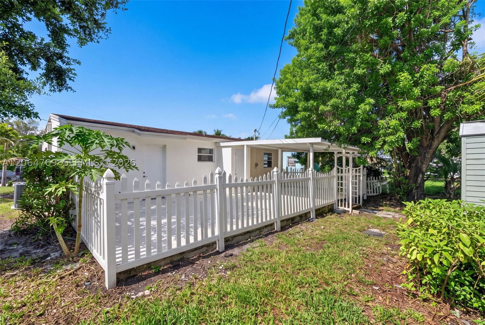 Real estate property located at 1583 152nd St, Miami-dade, Washington Park, North Miami Beach, FL