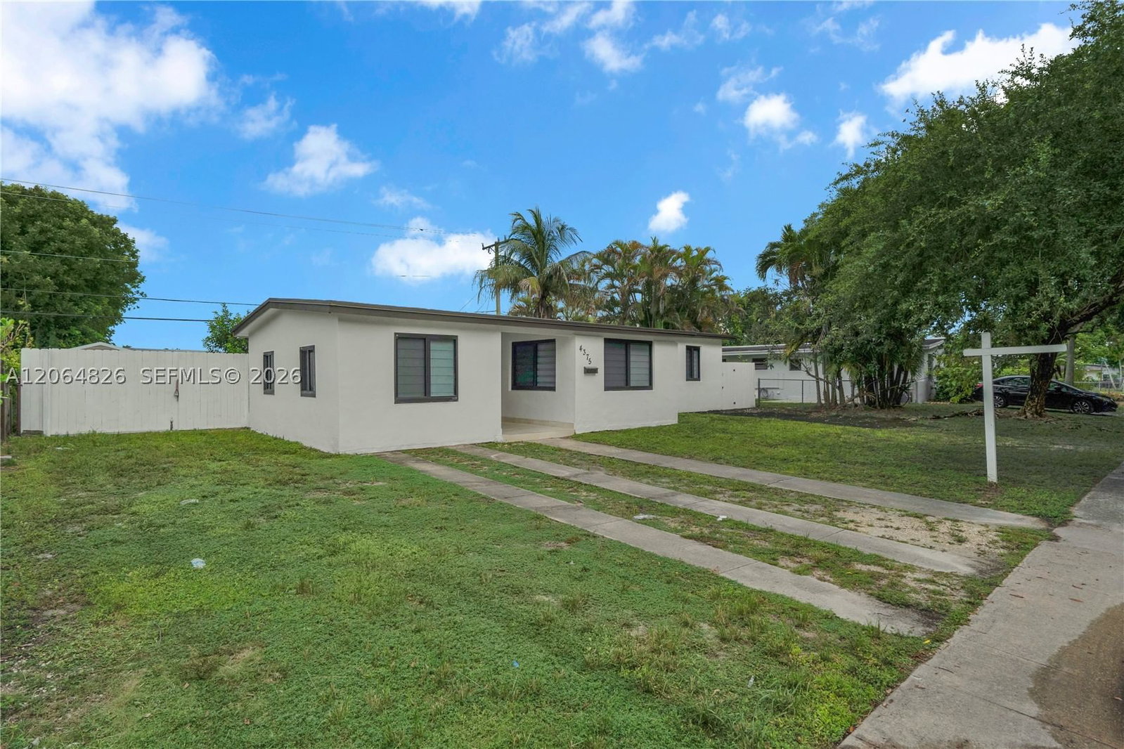 Real estate property located at 4375 112th Ave, Miami-dade, Westwood Lake 3rd Addn, Miami, FL