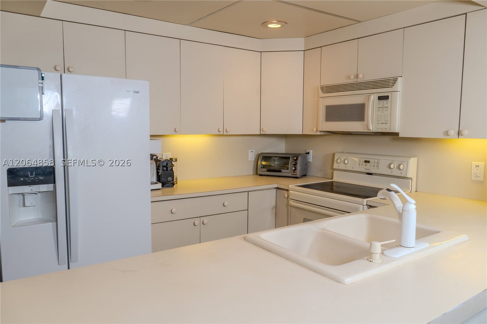 Real estate property located at 401 Ocean Dr #222 (with Parking), Miami-dade, The Presidential Condo, Miami Beach, FL