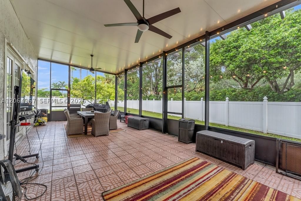 Real estate property located at 15887 11th St, Broward, Towngate, Pembroke Pines, FL