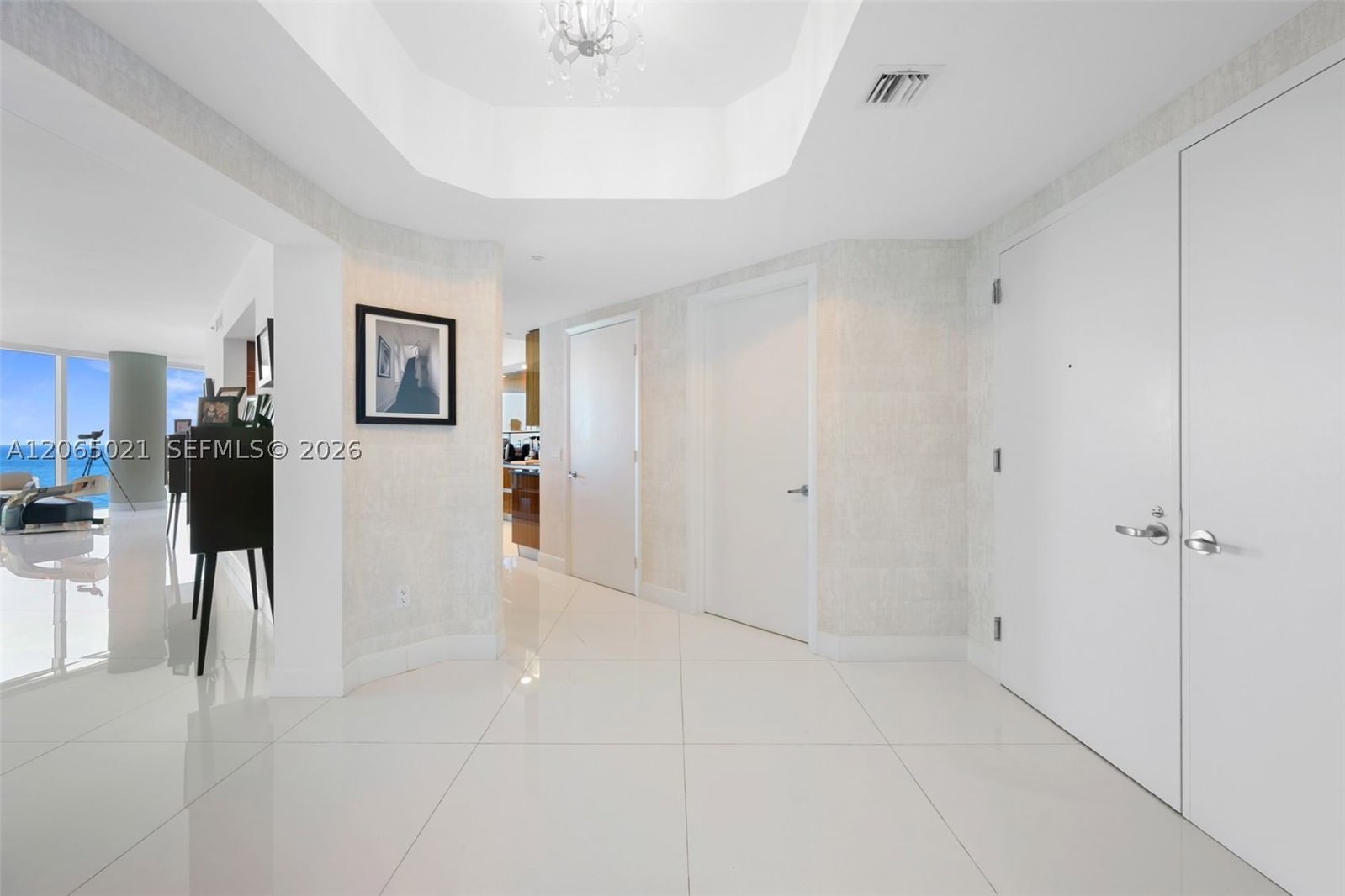 Real estate property located at 2711 Ocean Dr #902, Broward, 2711 Hollywood Beach Cond, Hollywood, FL
