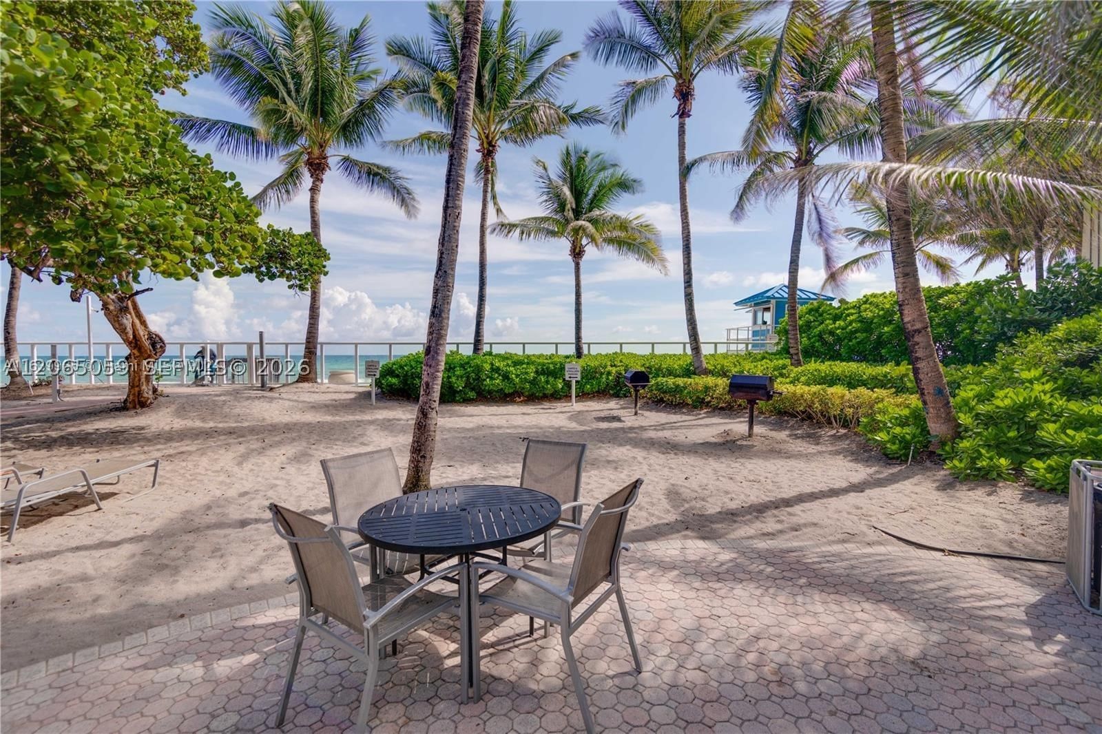 Real estate property located at 3001 Ocean Dr #443, Broward, Residences On Hollywood B, Hollywood, FL