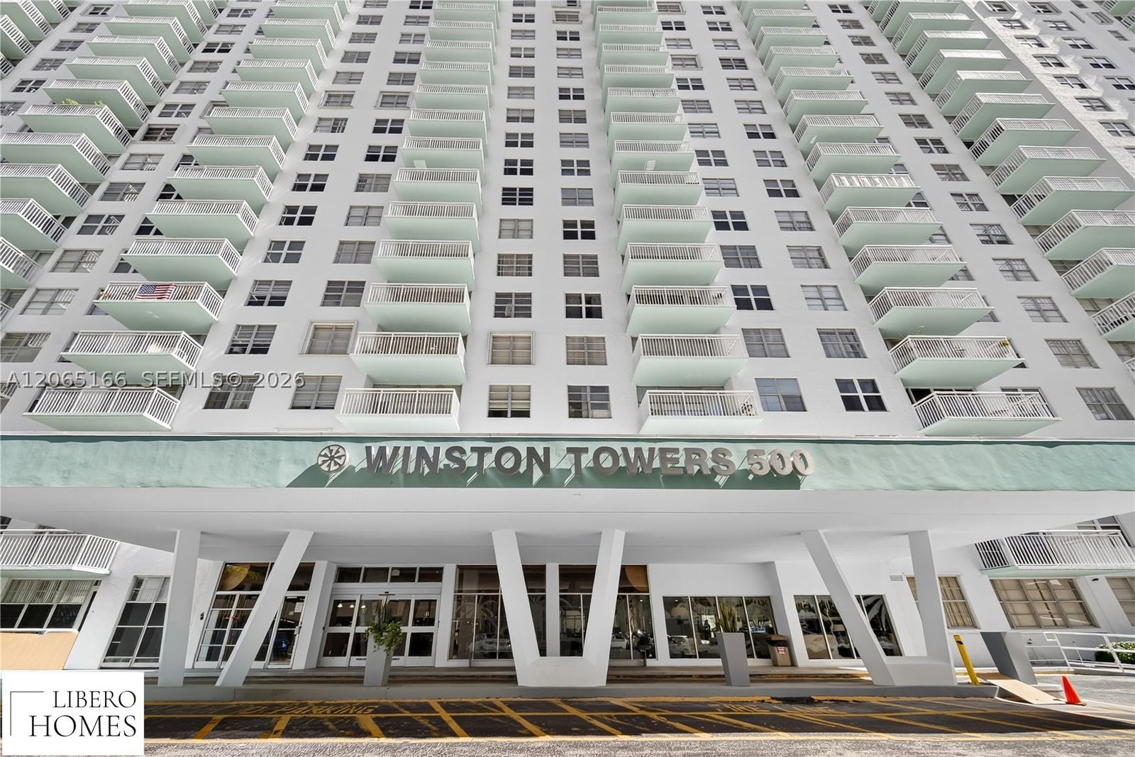 Real estate property located at 301 174th St #1216, Miami-dade, Winston Towers 500 Condo, Sunny Isles Beach, FL
