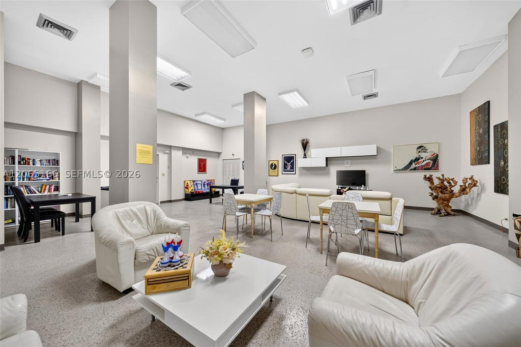 Real estate property located at 301 174th St #1216, Miami-dade, Winston Towers 500 Condo, Sunny Isles Beach, FL