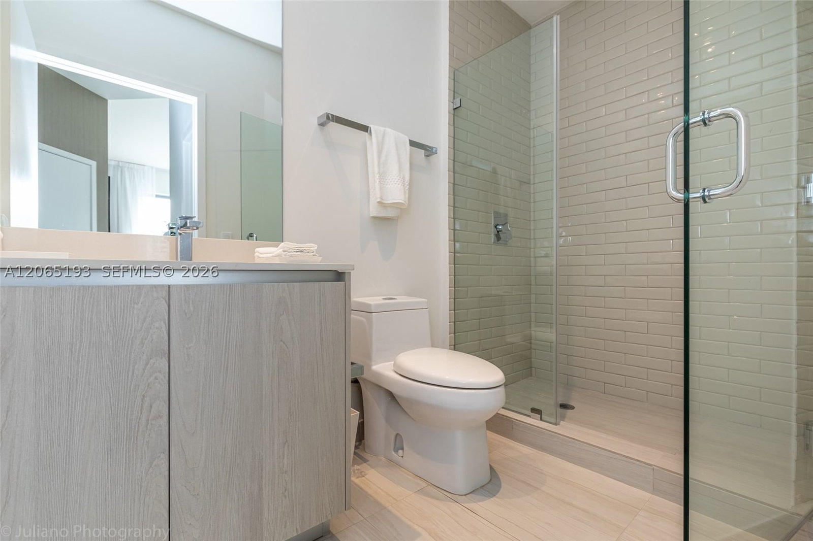 Real estate property located at 4010 Ocean Dr R409, Broward, 4010 South Ocean Condo, Hollywood, FL