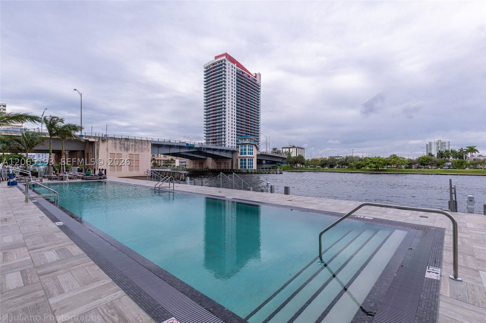 Real estate property located at 4010 Ocean Dr R409, Broward, 4010 South Ocean Condo, Hollywood, FL