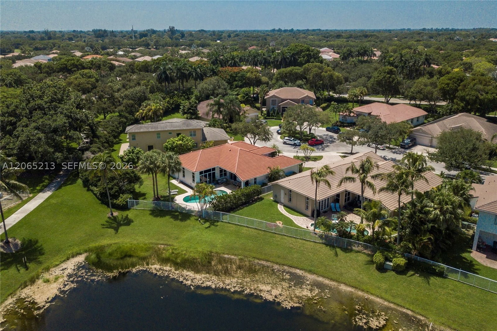 Real estate property located at 4015 Crossbill Ln, Broward, Sector 8 9 And 10, Weston, FL