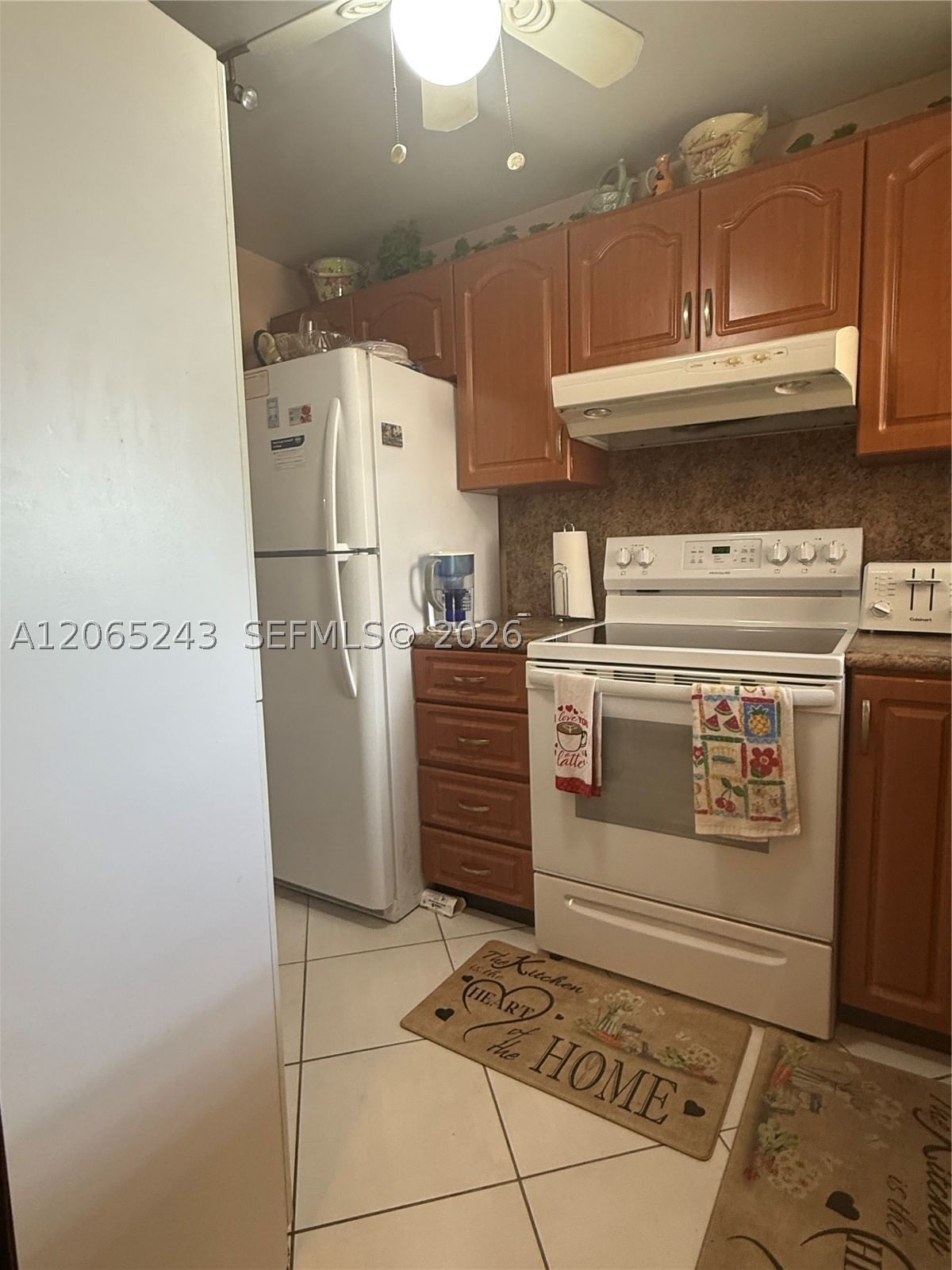 Real estate property located at 9001 Sunrise Lakes Blvd #201, Broward, Sunrise Lakes 88 Condo, Sunrise, FL