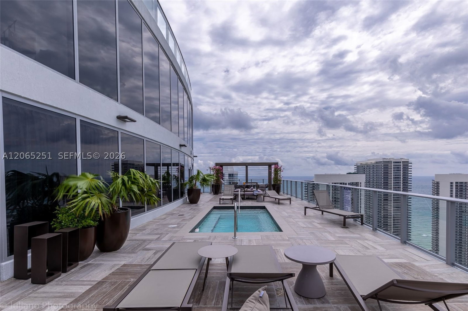 Real estate property located at 4010 Ocean Dr R509, Broward, 4010 South Ocean Condo, Hollywood, FL