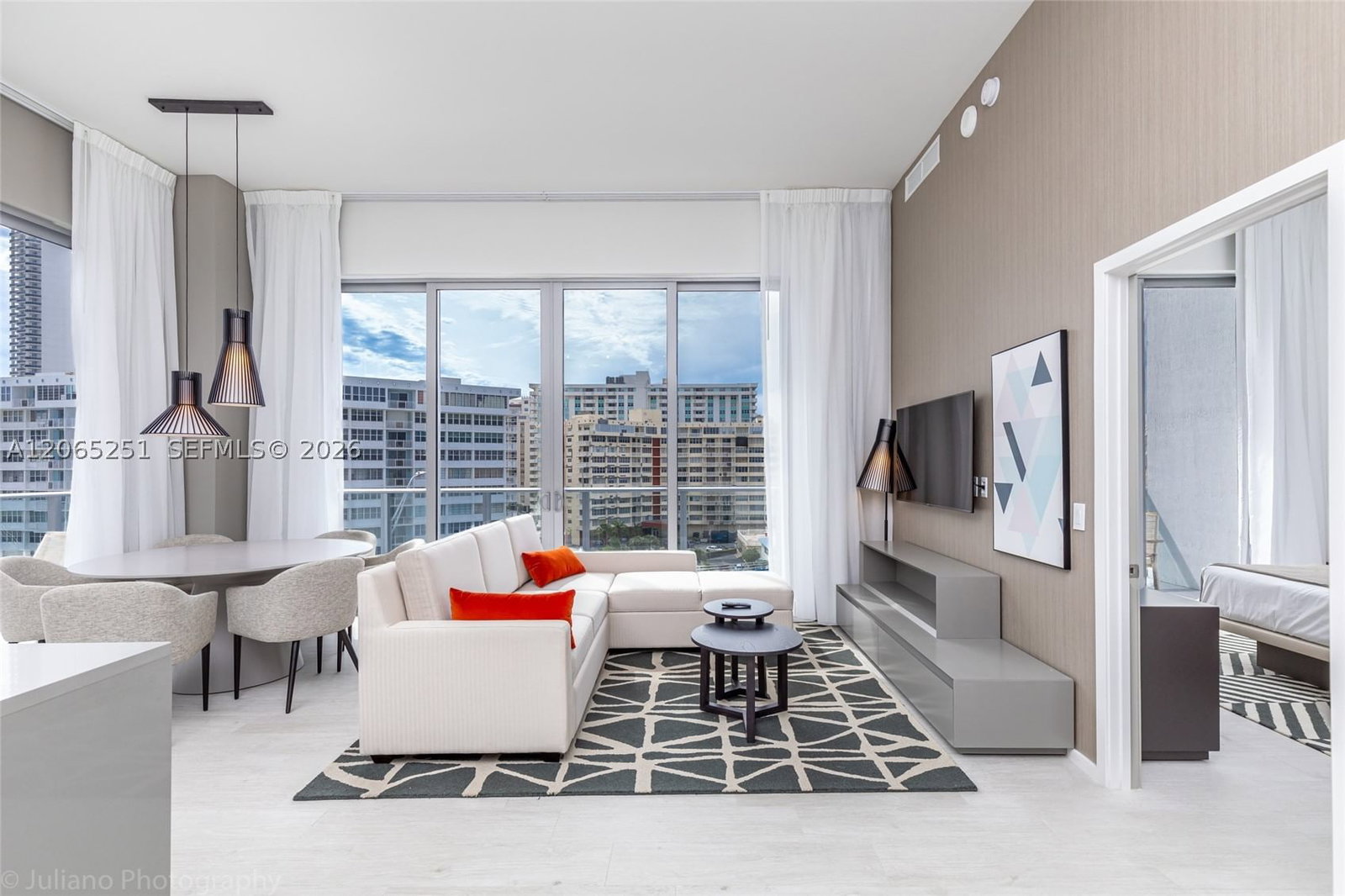 Real estate property located at 4010 Ocean Dr R509, Broward, 4010 South Ocean Condo, Hollywood, FL
