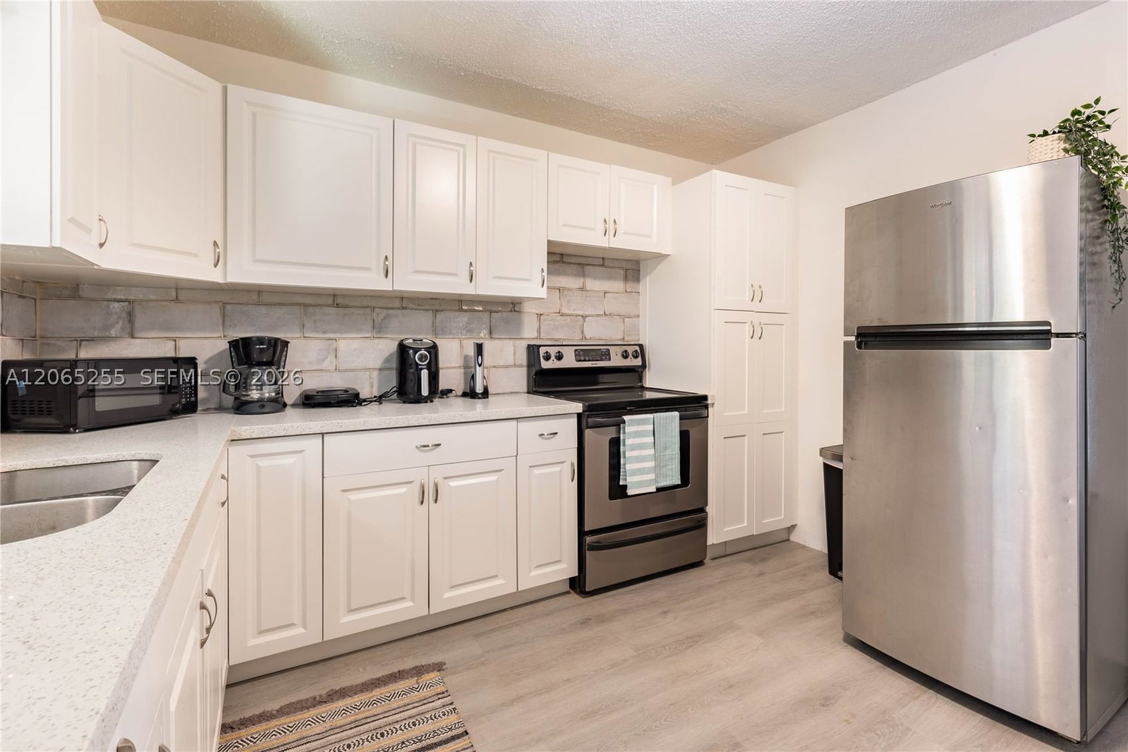 Real estate property located at 20 13th Ter, Broward, Dixie Way, Dania Beach, FL