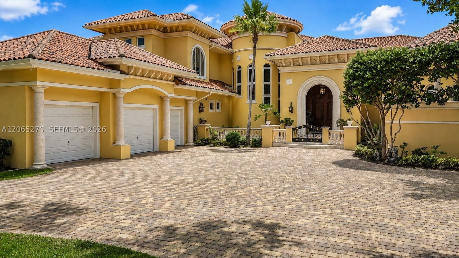 Real estate property located at 9245 93rd Ave, Miami-dade, Pendry Acres, Miami, FL