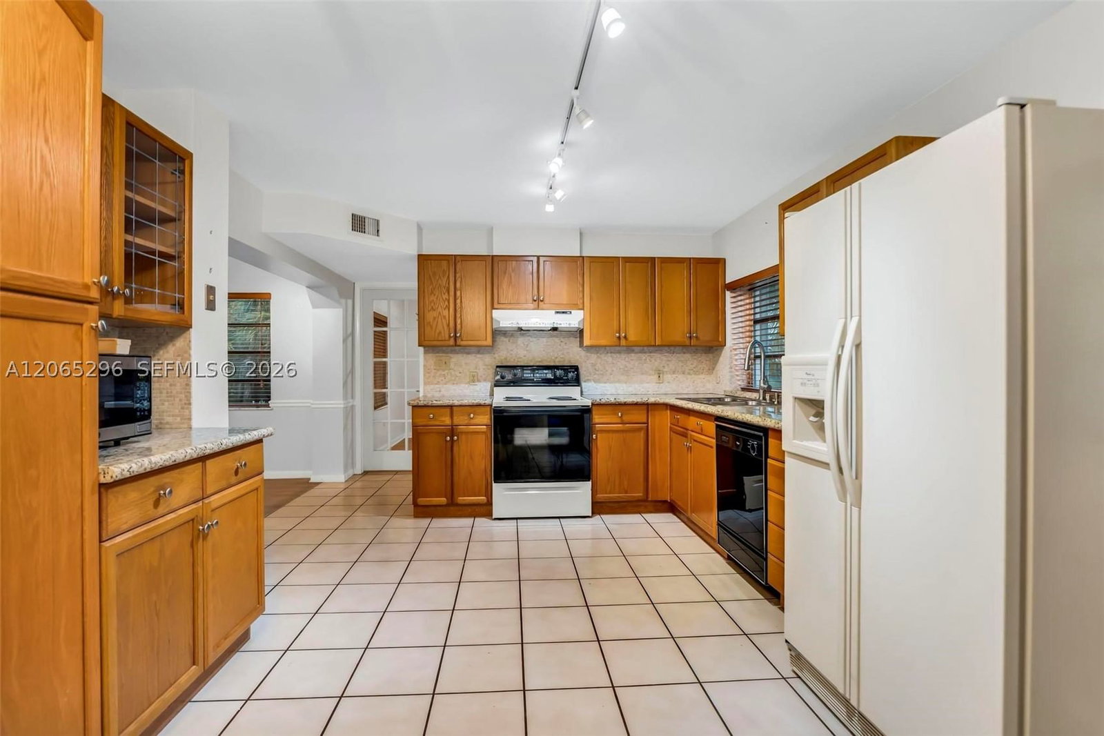 Real estate property located at 11624 93rd St, Miami-dade, South Miami Gdn Heights, Miami, FL