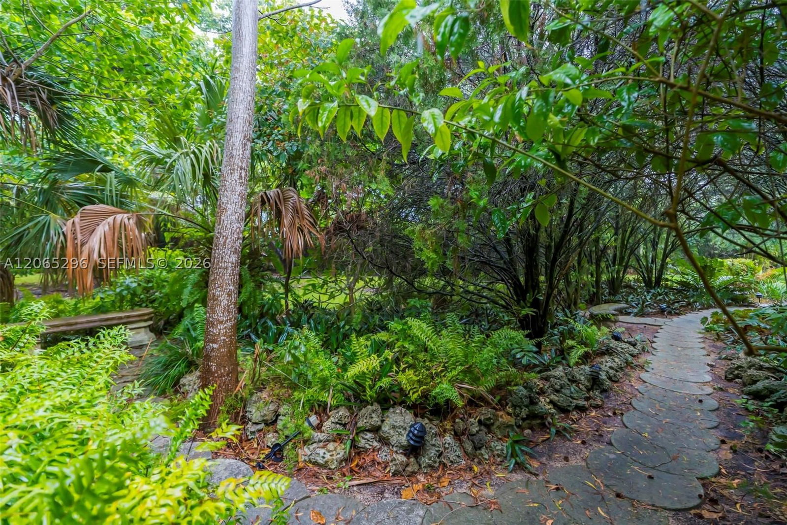 Real estate property located at 11624 93rd St, Miami-dade, South Miami Gdn Heights, Miami, FL
