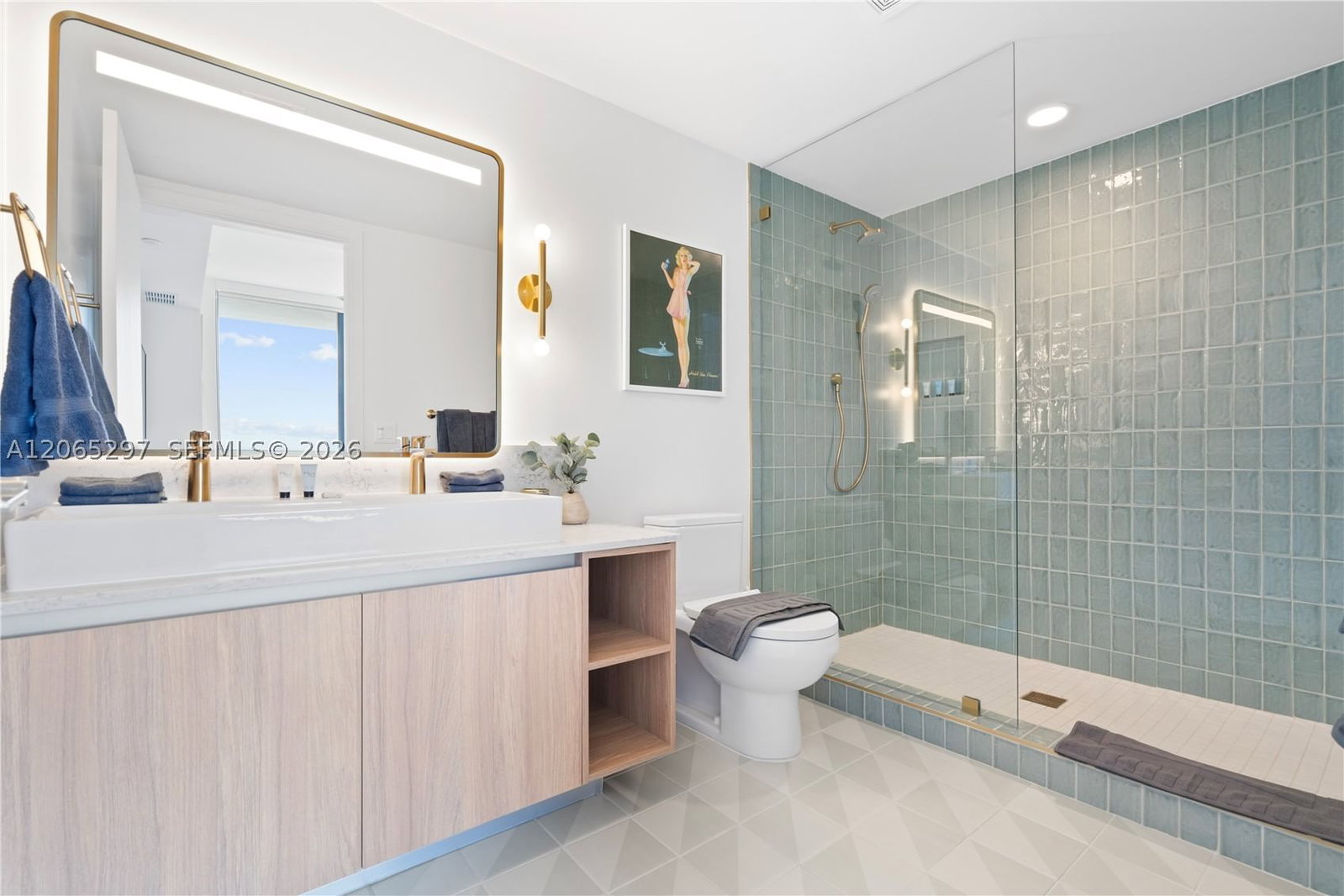Real estate property located at 159 6th St #2415, Miami-dade, Natiivo, Miami, FL