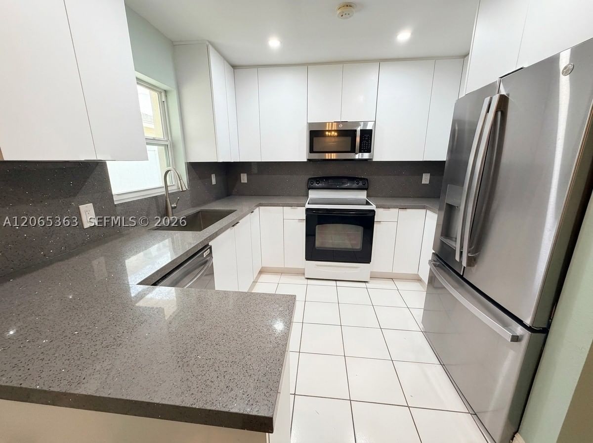 Real estate property located at 6831 Farragut St, Broward, Driftwood Acres No 5, Hollywood, FL