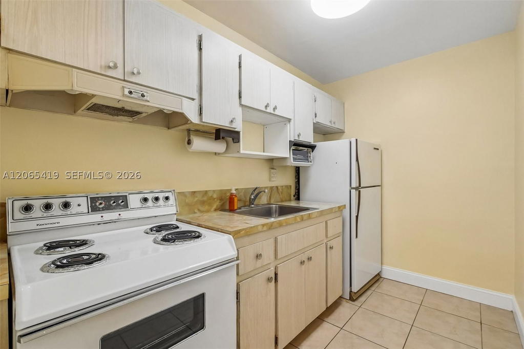 Real estate property located at 3881 Flagler St #316, Miami-dade, 3881 West Flagler Condo, Miami, FL