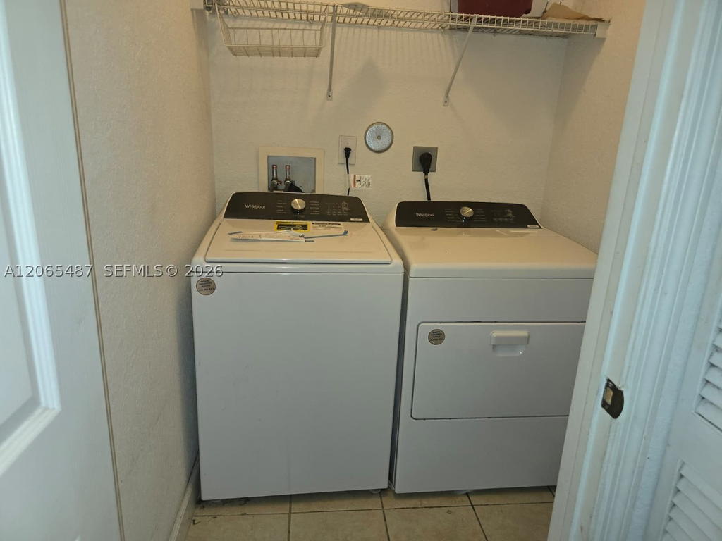 Real estate property located at 13211 127th Ct, Miami-dade, Courts At Tuscany, Miami, FL