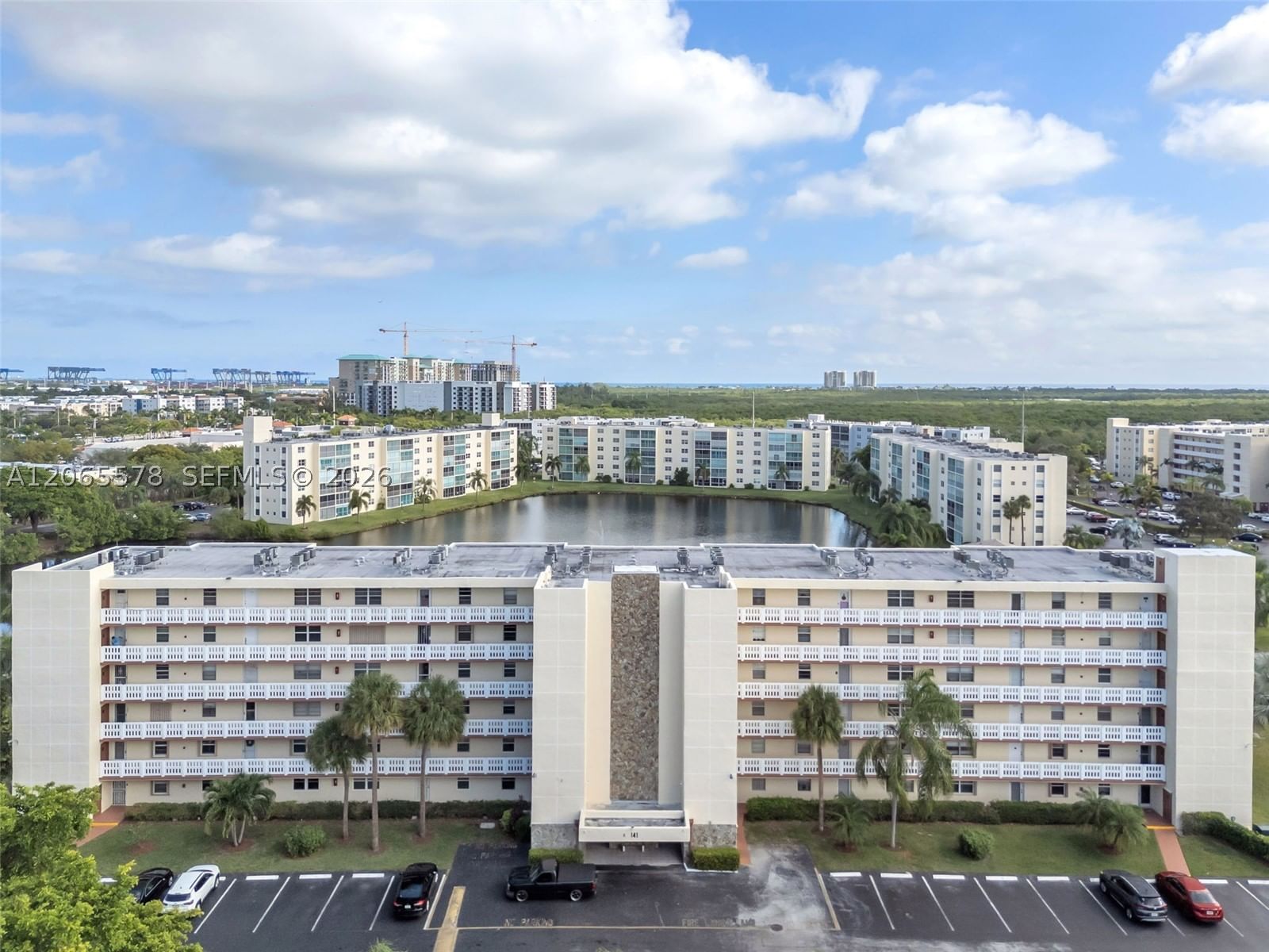Real estate property located at 141 3rd avenue #101, Broward, Meadowbrook Lakes View Co, Dania Beach, FL