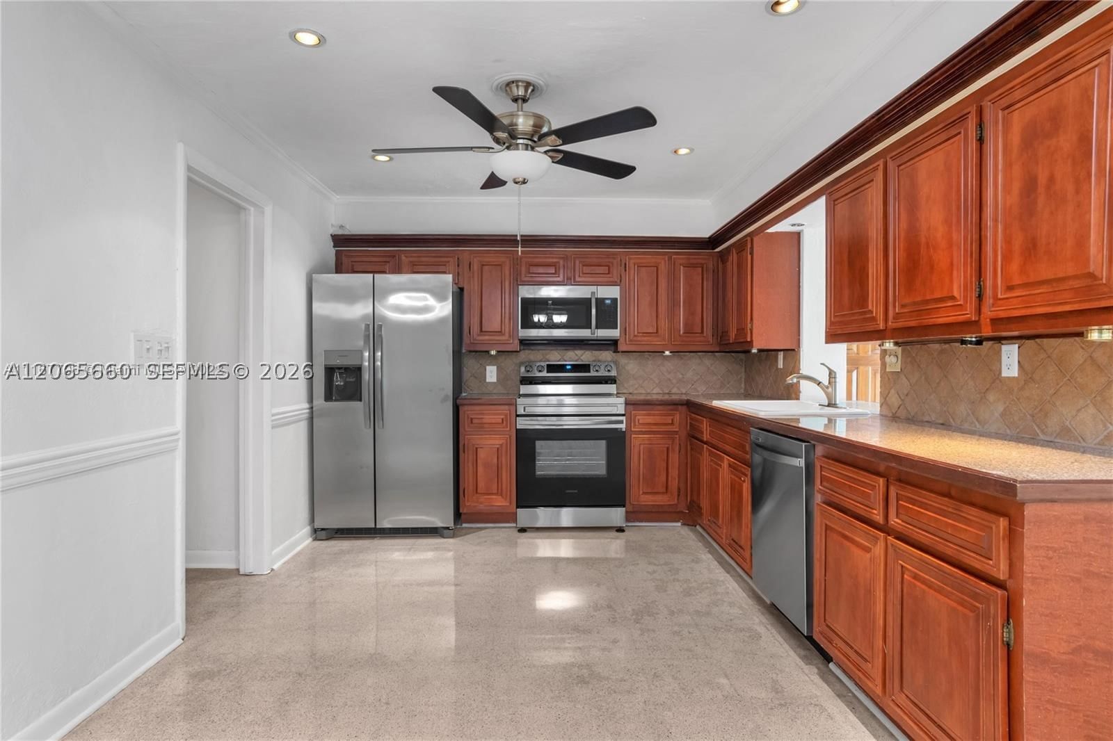 Real estate property located at 617 2nd Pl, Broward, Royal Palm Vista, Dania Beach, FL