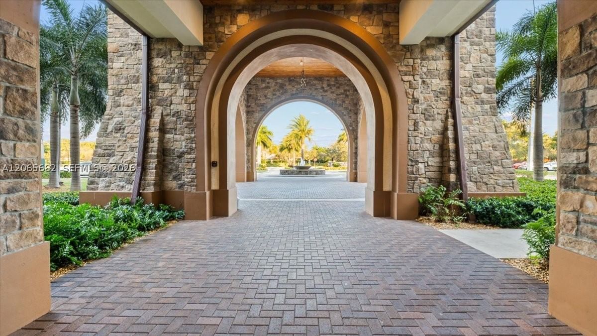 Real estate property located at 8550 Lakeside Bnd, Broward, Miralago At Parkland, Parkland, FL