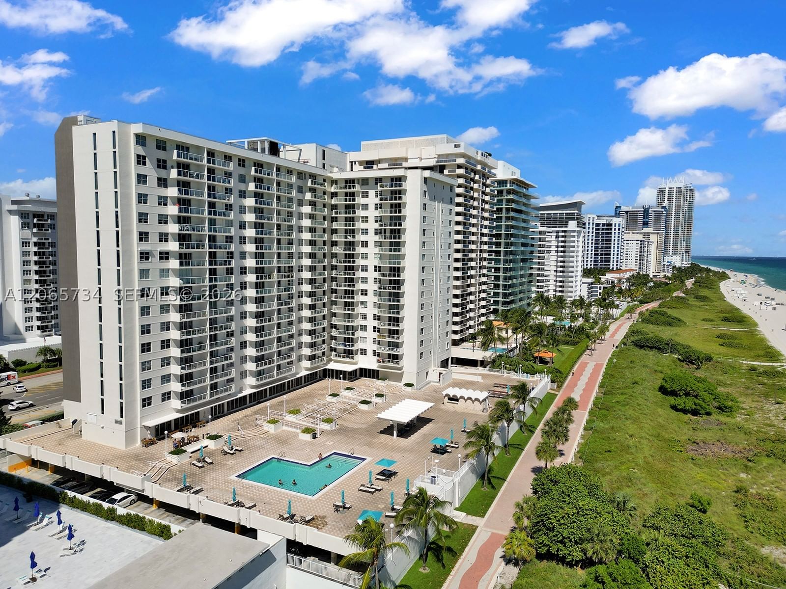 Real estate property located at 5701 Collins Ave #319, Miami-dade, Arlen Beach Condo, Miami Beach, FL
