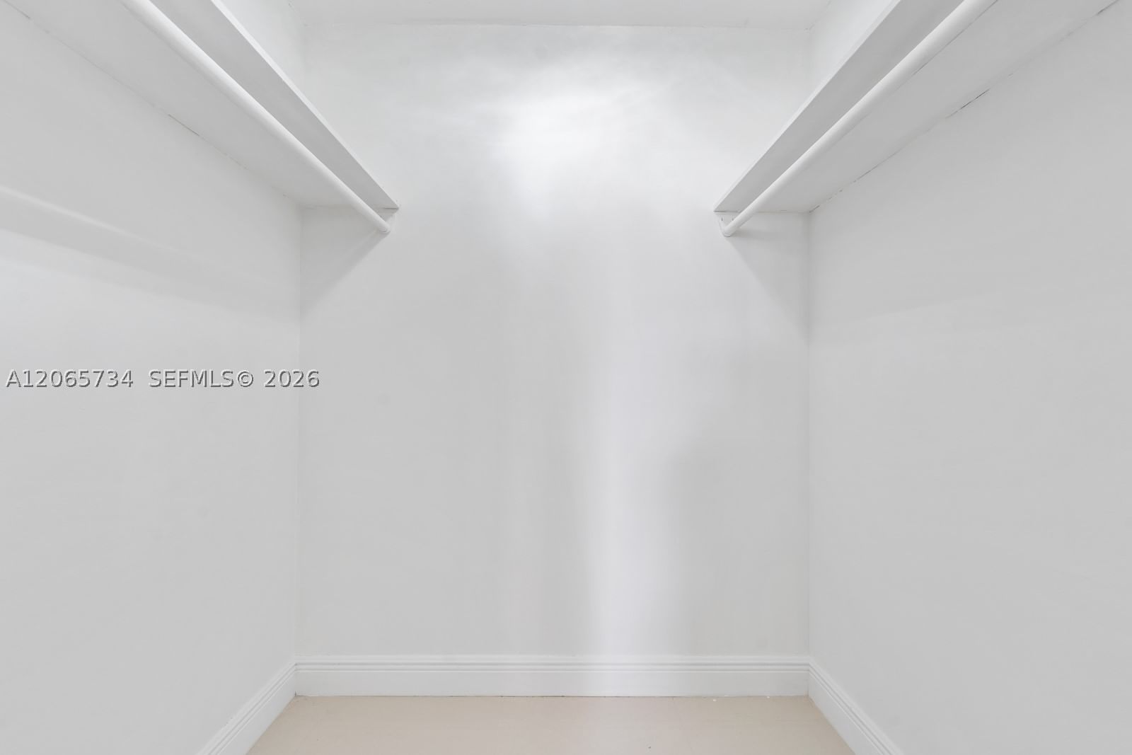 Real estate property located at 5701 Collins Ave #319, Miami-dade, Arlen Beach Condo, Miami Beach, FL