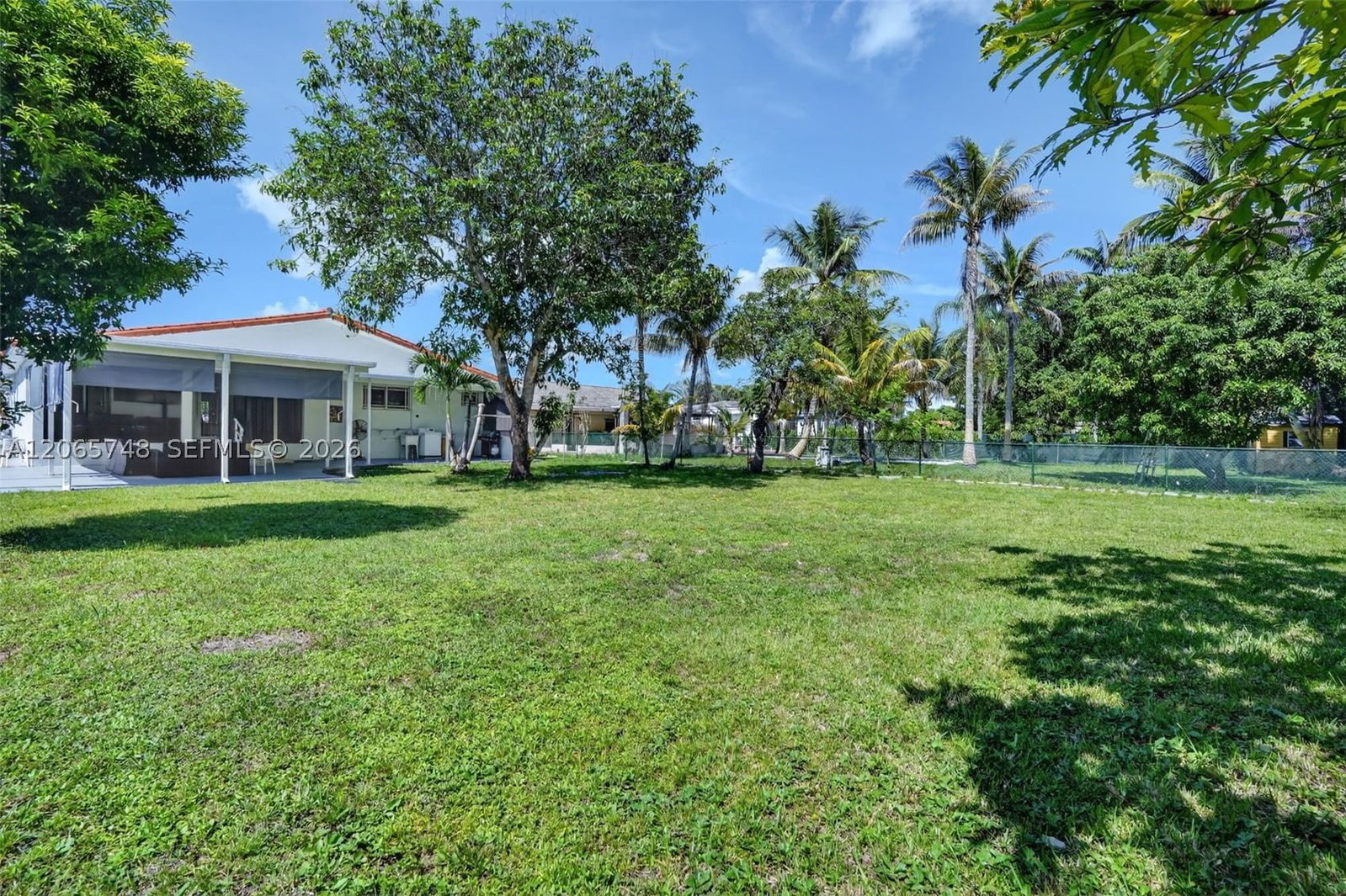 Real estate property located at 6010 19 ST, Miami-dade, Tamiami Acres Plan 1, Miami, FL