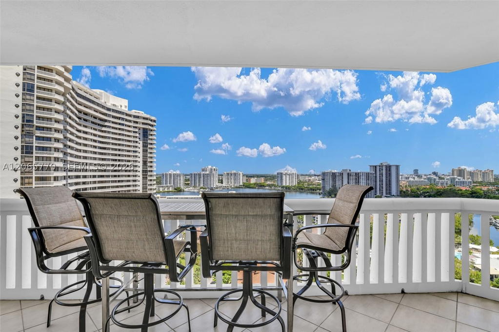 Real estate property located at 2000 Island Blvd #2006, Miami-dade, 2000 Isl Blvd Williams Is, Aventura, FL
