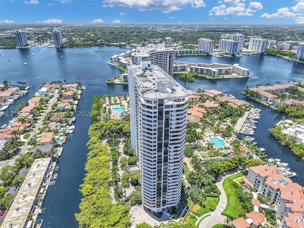 Real estate property located at 2000 Island Blvd #2006, Miami-dade, 2000 Isl Blvd Williams Is, Aventura, FL