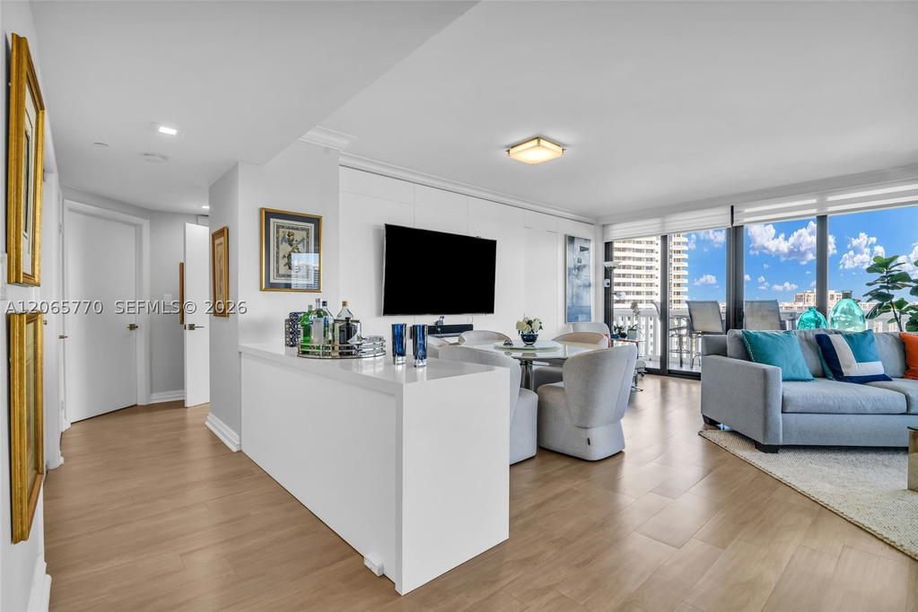 Real estate property located at 2000 Island Blvd #2006, Miami-dade, 2000 Isl Blvd Williams Is, Aventura, FL