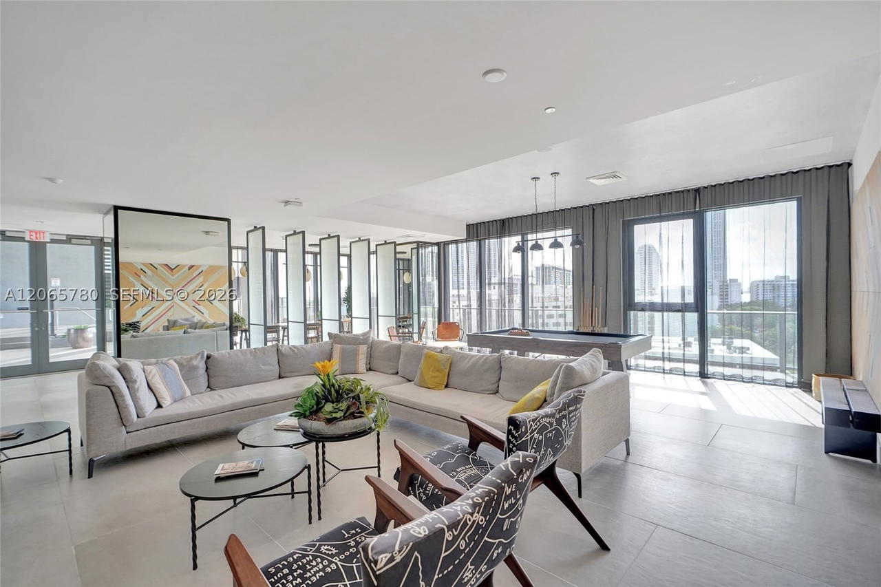 Real estate property located at 121 34th St #2705, Miami-dade, 3401 Midtown Condo, Miami, FL