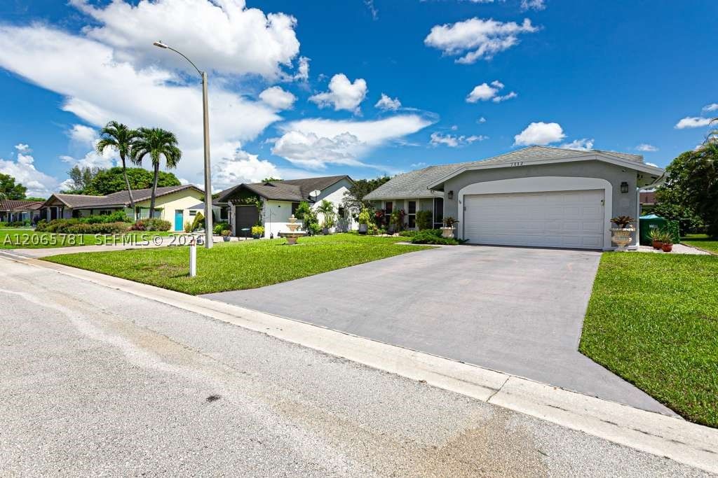 Real estate property located at 7112 107th Ave, Broward, Westwood Community 7, Tamarac, FL