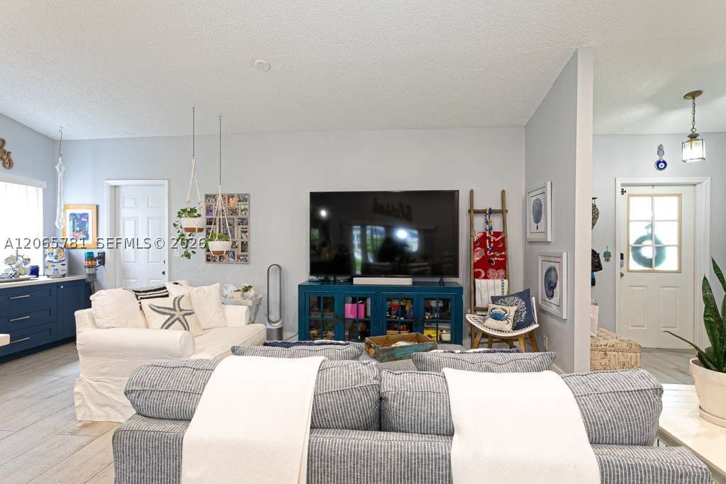 Real estate property located at 7112 107th Ave, Broward, Westwood Community 7, Tamarac, FL