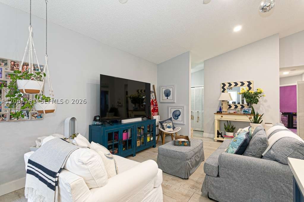 Real estate property located at 7112 107th Ave, Broward, Westwood Community 7, Tamarac, FL