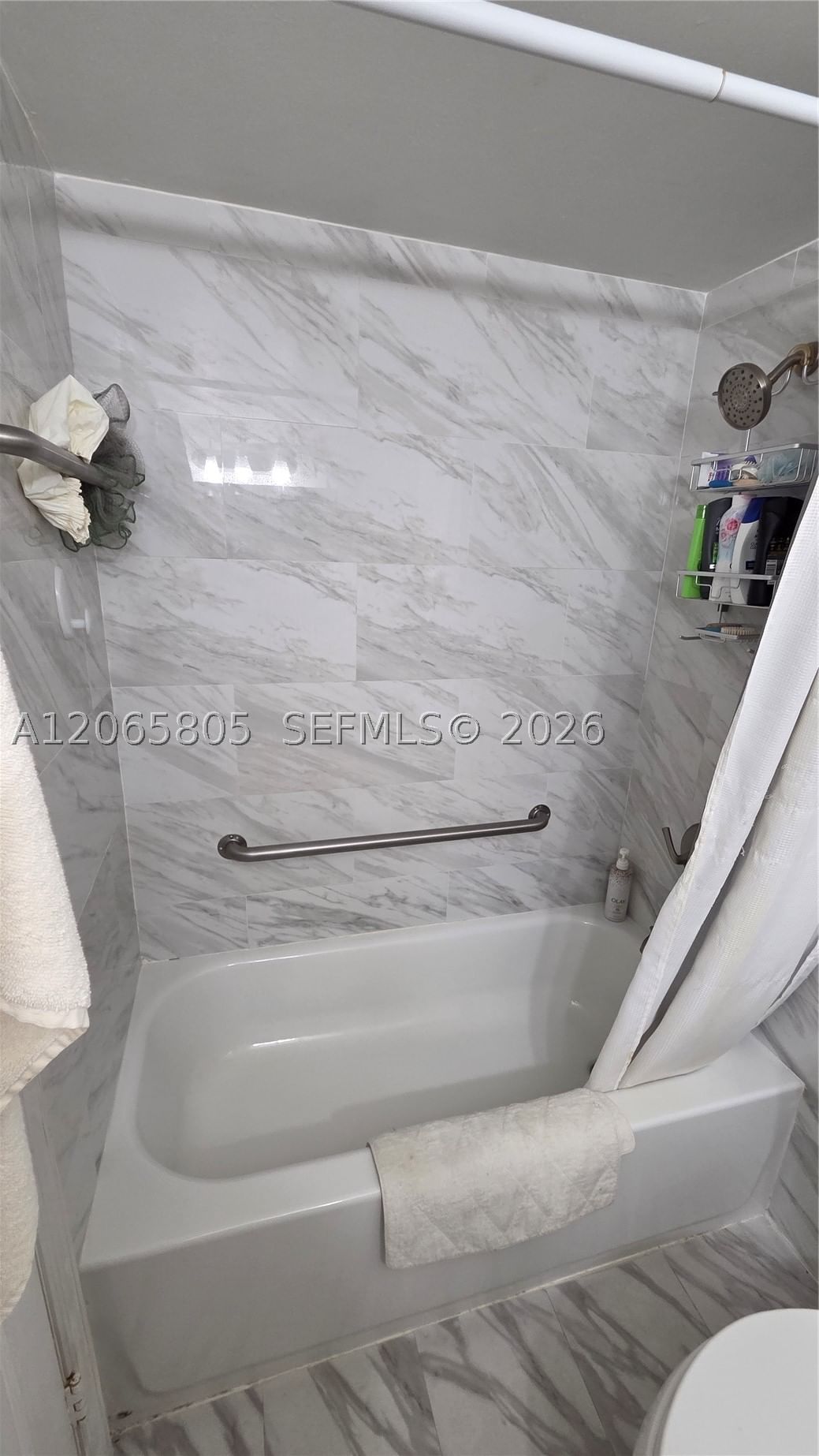 Real estate property located at 3725 Ocean Dr #409, Broward, Sea Air Towers Condo, Hollywood, FL