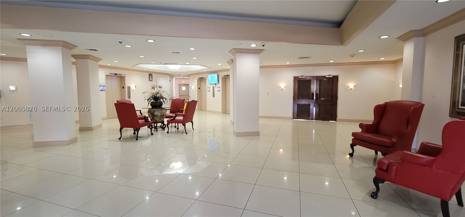 Real estate property located at 1300 Miami Gardens Dr #714E, Miami-dade, Wilshire Condo, Miami, FL