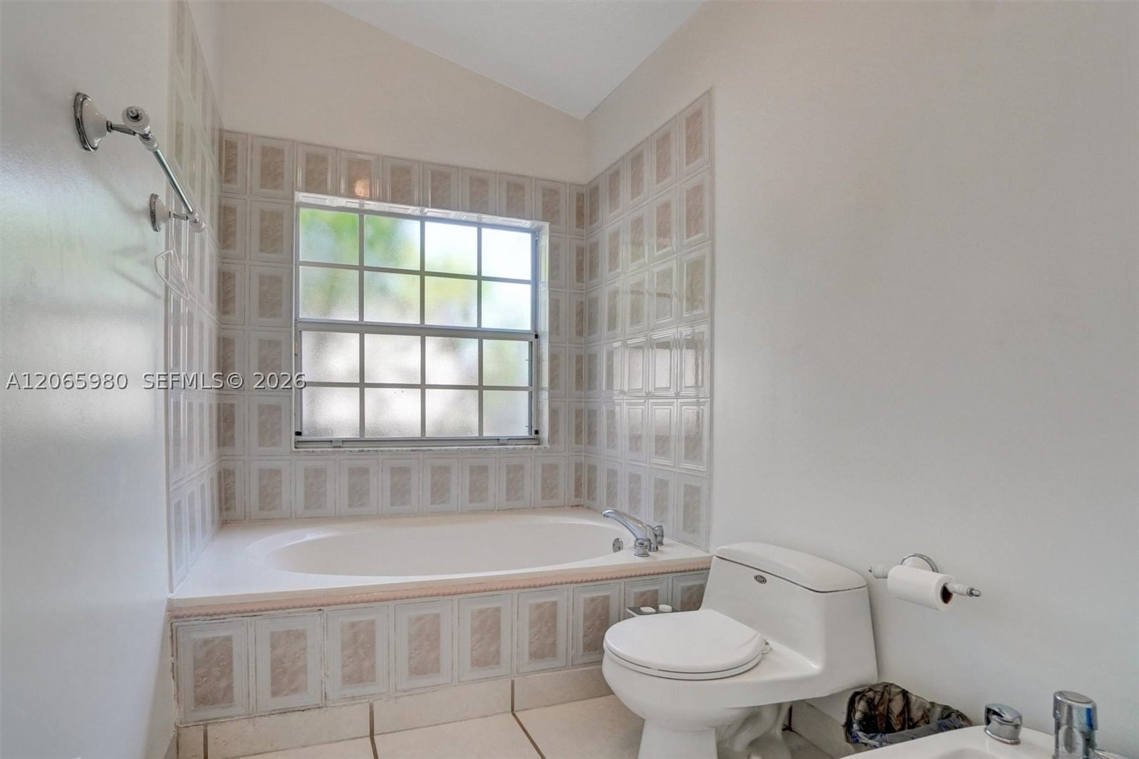 Real estate property located at 25 Ludlam Dr, Miami-dade, Rev Of Rev Fec Addn Hiale, Miami Springs, FL